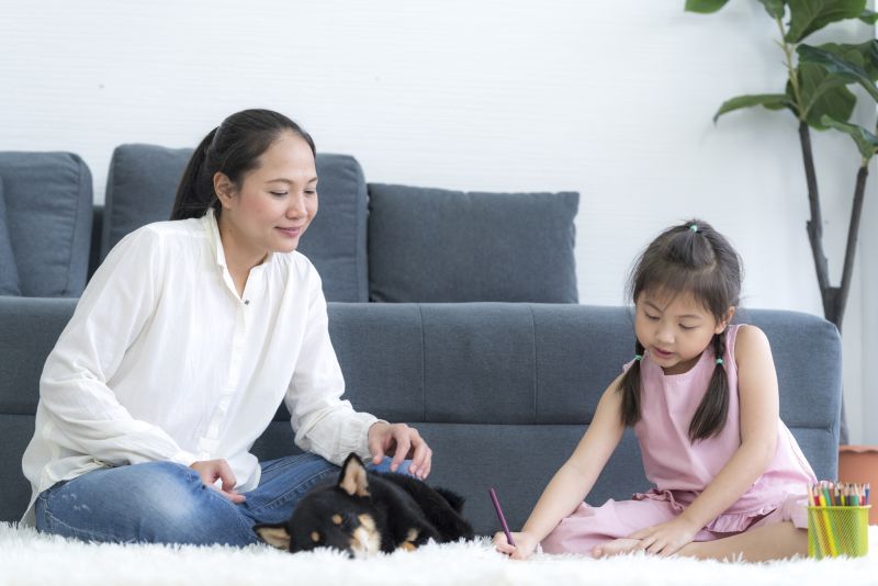 contrats de chien de famille pour les jeunes enfants