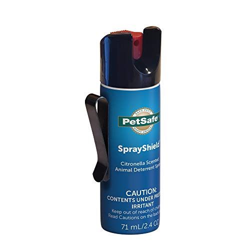 PetSafe SprayShield dzīvnieku atbaidīšanas līdzeklis ar skavu - Citronella suņu atbaidīšanas aerosols - diapazons līdz 10 pēdām - 2,4 unces / 71 ml - aizsargājiet sevi un savus mājdzīvniekus