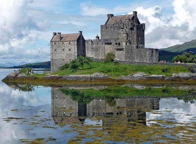 القلعة الاسكتلندية